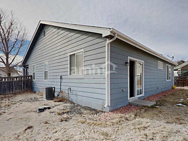 Building Photo - 5067 Sparrow Way