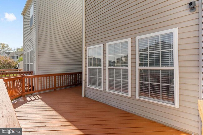 Building Photo - 7102 Finch Ln