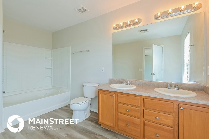Building Photo - 5090 E Butterweed Dr