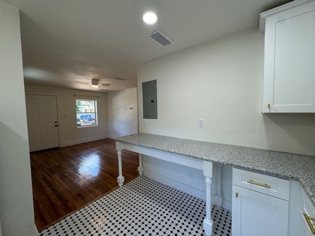 Building Photo - 320 S K St