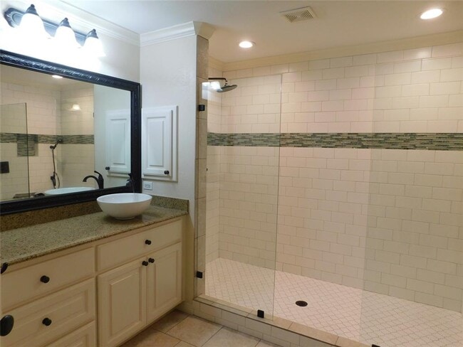 Building Photo - 4333 Lake Run Dr