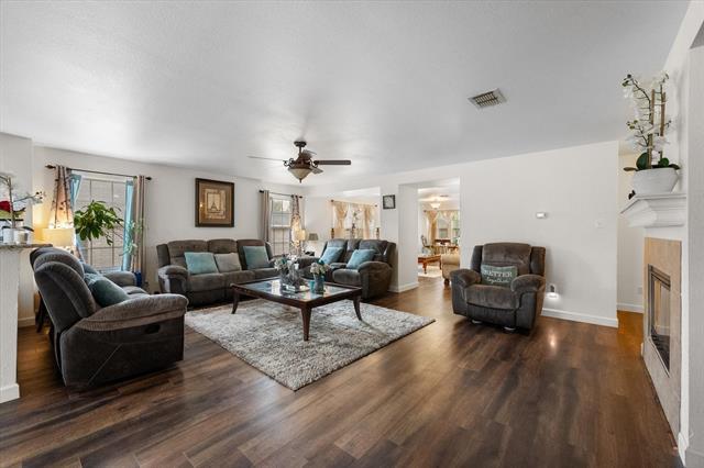 Building Photo - 1315 Foster St