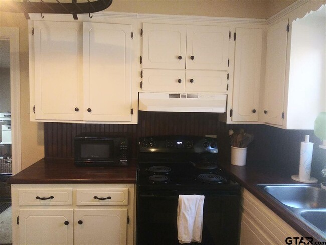 Building Photo - 539 Williams Ct