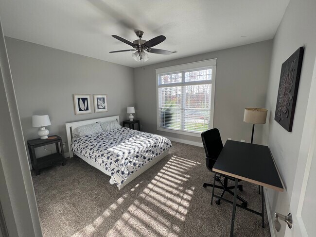 Bedroom 2 - 1708 W Ezekiel Dr