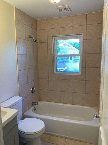 Bathroom - 73 Careswell St