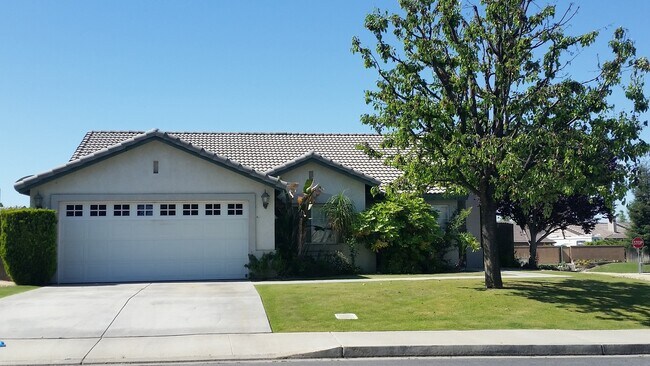 Primary Photo - 8315 Mossrock Dr