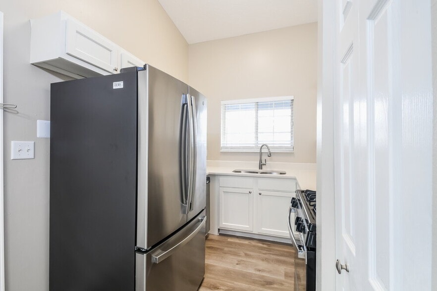 Building Photo - 1310 Citation Cir S