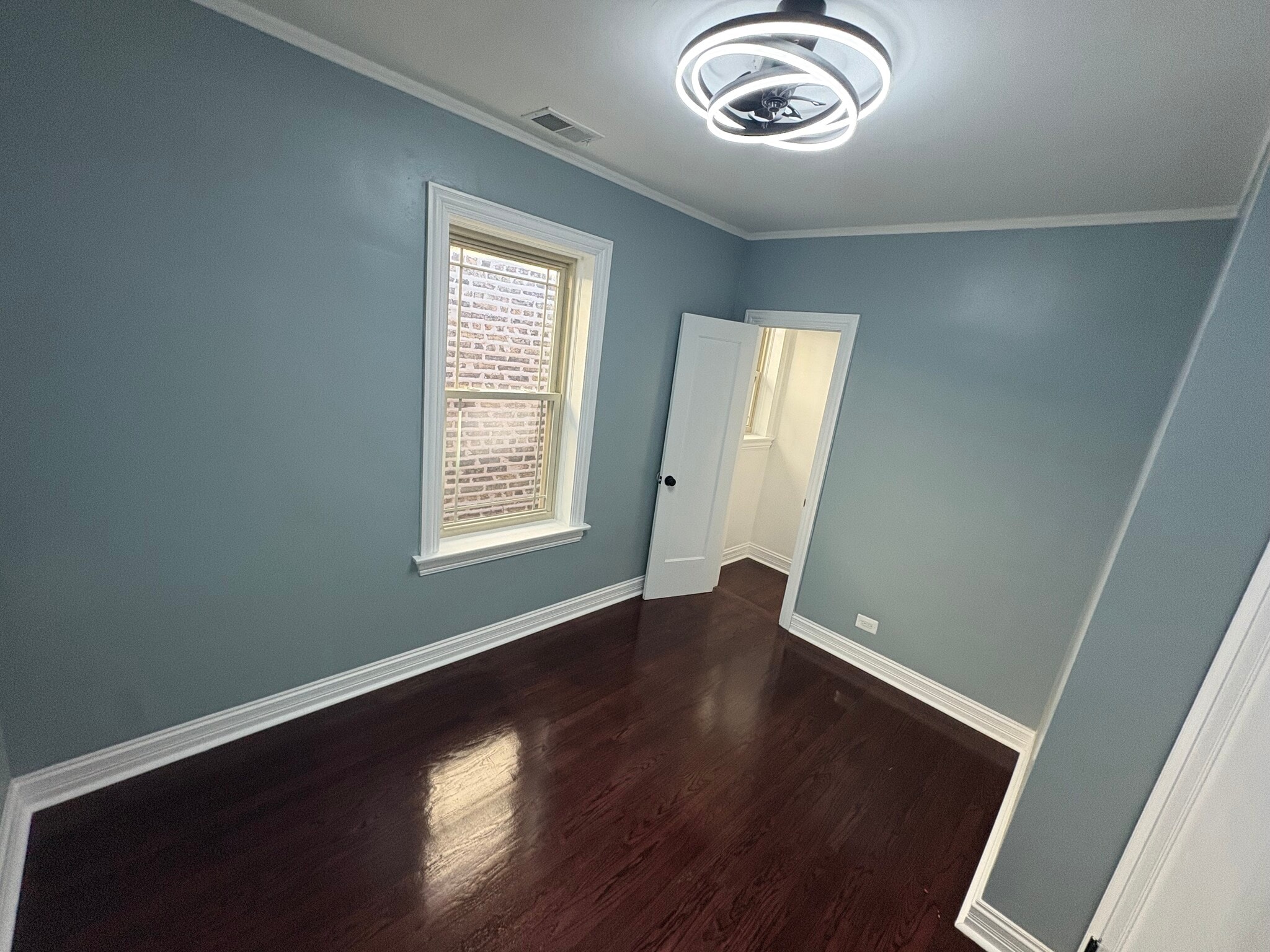 Building Photo - 2026 W McLean Ave