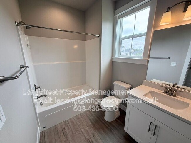 Building Photo - 5028 SW Hudson Ave