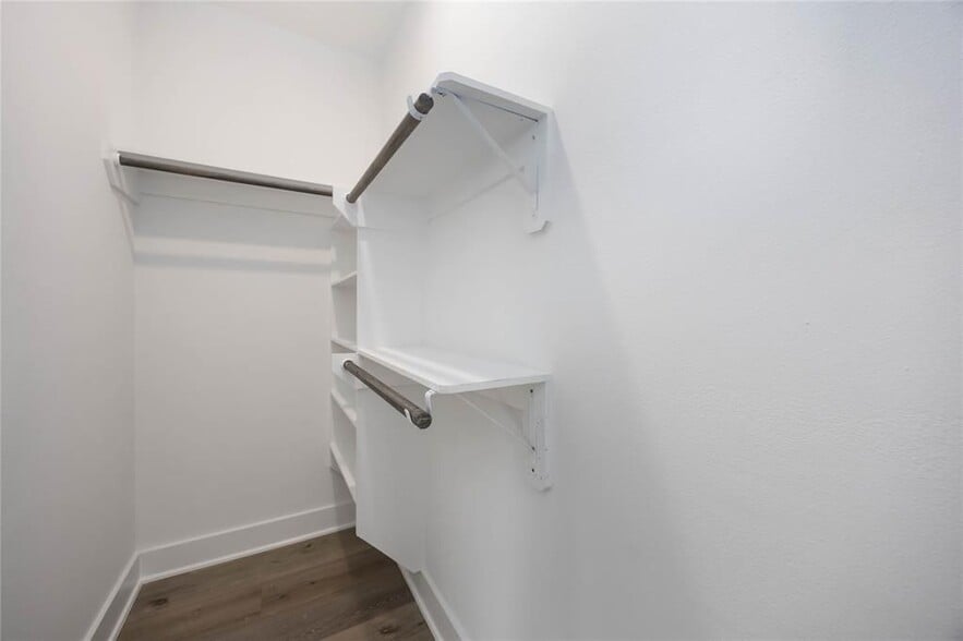 Building Photo - 8019 Cora St