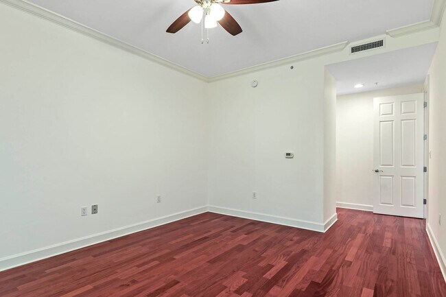 Building Photo - 660 Osceola Ave
