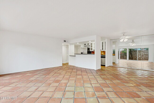 Building Photo - 252 Shadow Mountain Dr