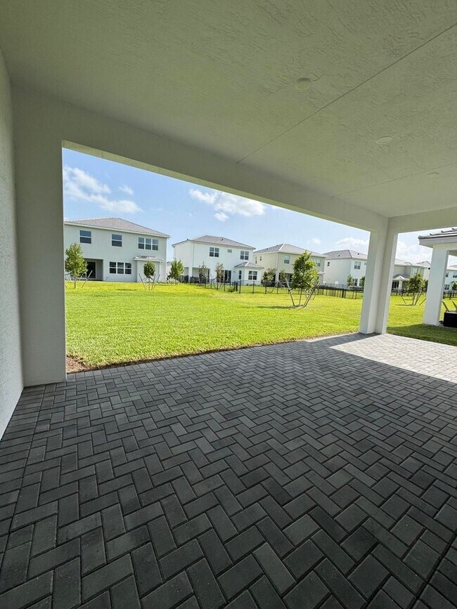 Building Photo - 14212 Spruce Pne Dr