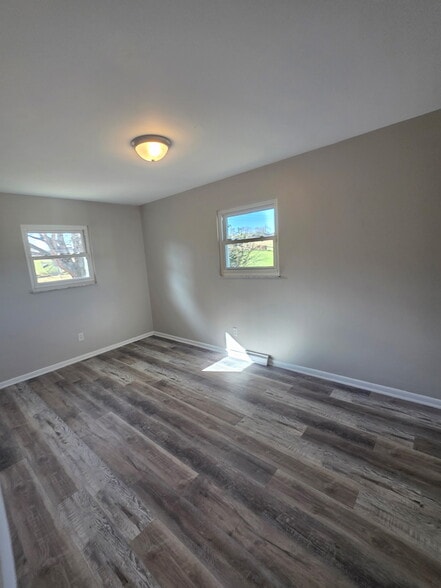 Building Photo - 3187 Licking Valley Rd