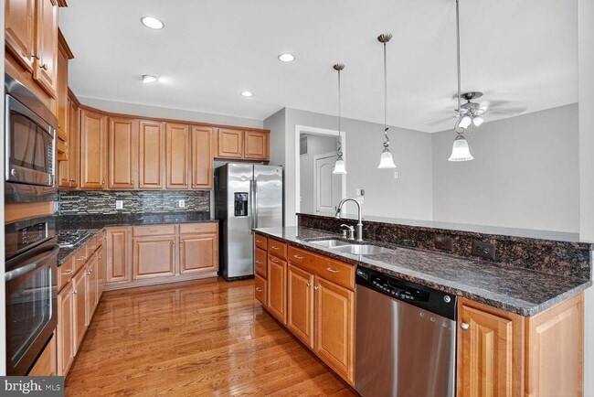 Building Photo - 21285 Park Grove Terrace