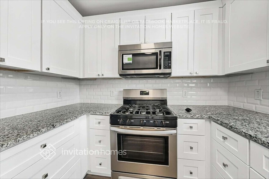 Building Photo - 4428 Moss Spring Dr