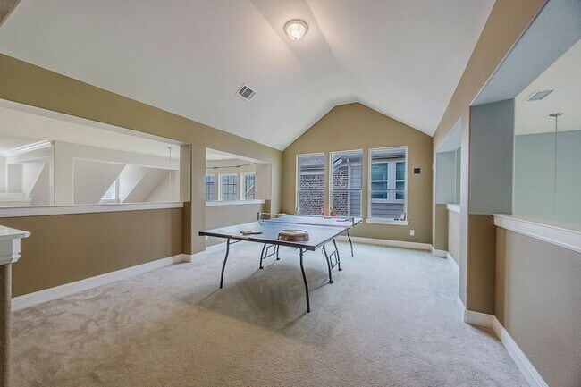 Building Photo - 15516 Mayflower Trail
