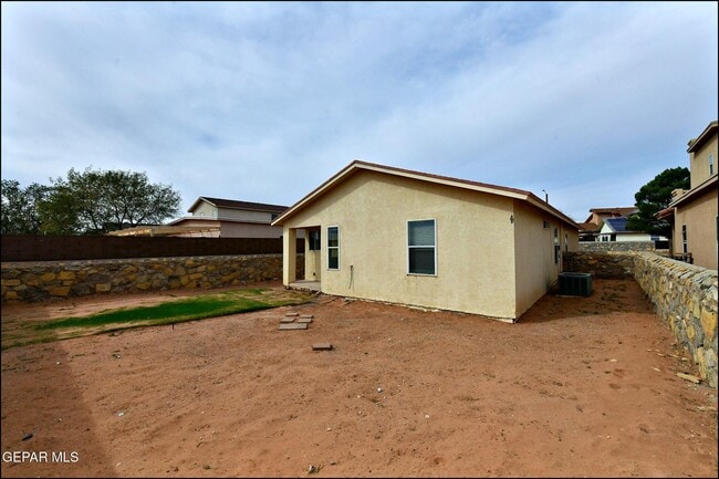 Building Photo - 14164 Robert Ituarte Dr