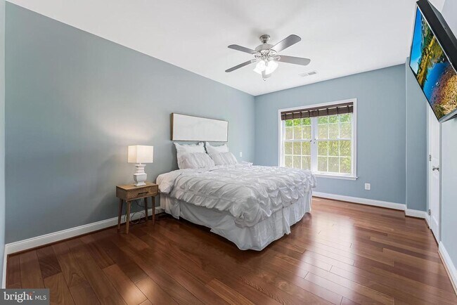 Building Photo - 22507 Bowens Wharf Pl