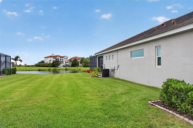 Building Photo - 5504 Title Row Dr