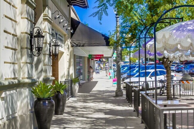 Building Photo - Welcome to your modern La Mesa townhome wi...