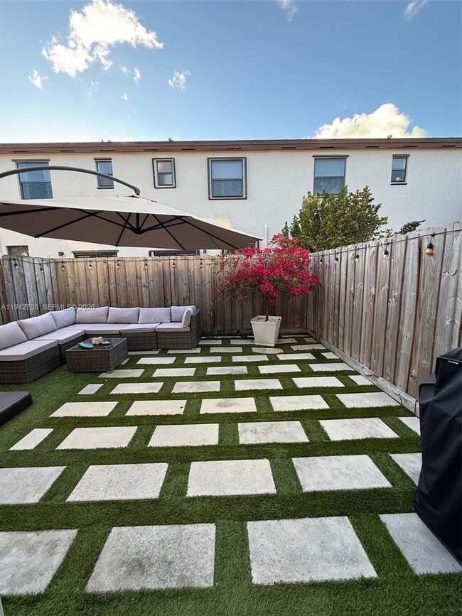 Building Photo - 21432 NE 2nd Path