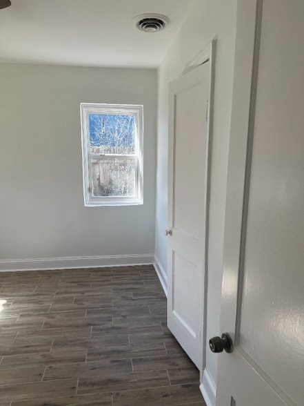 Building Photo - 280 Upshaw St SW