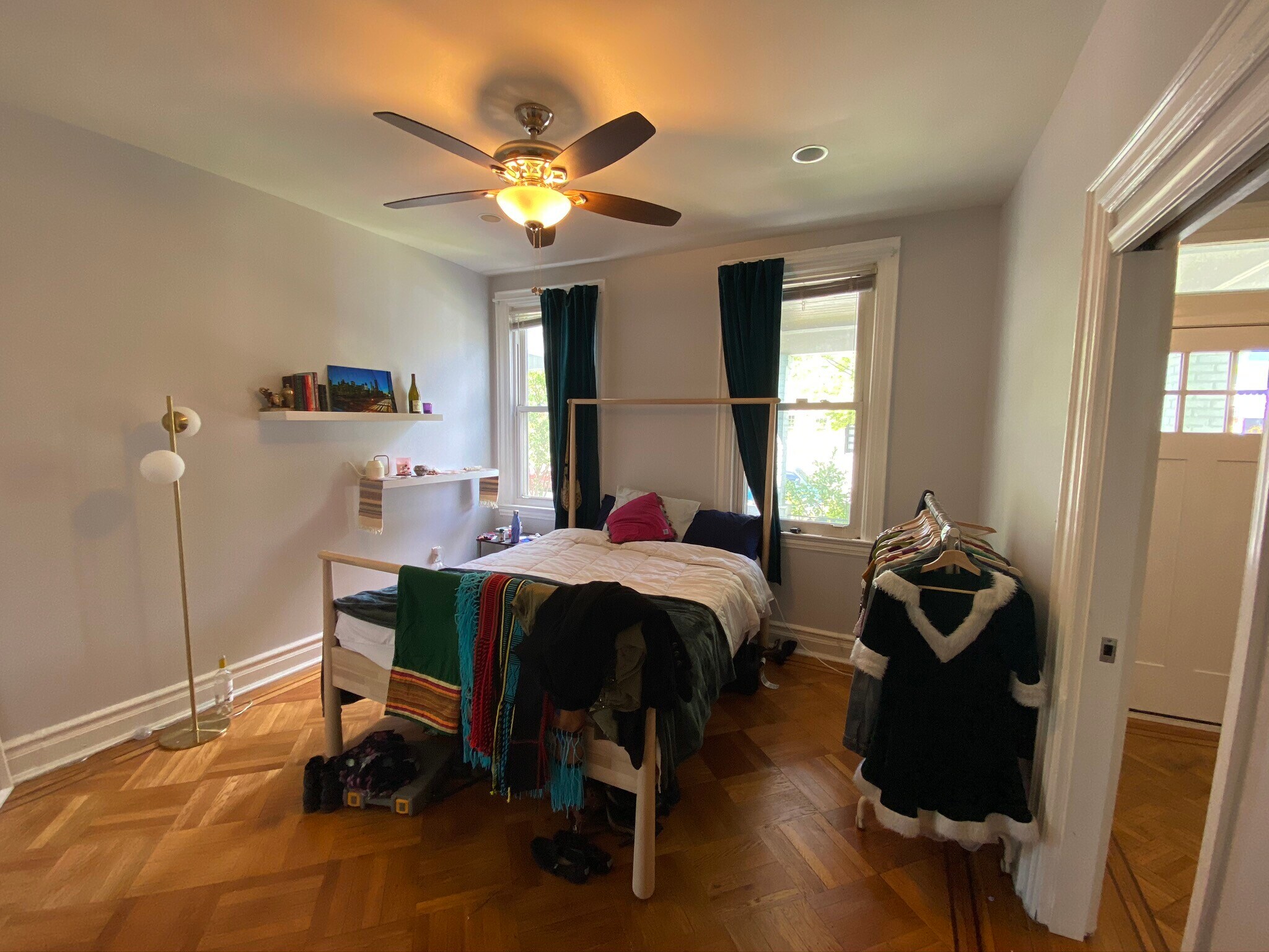 Main floor bedroom - 616 Lamont St NW
