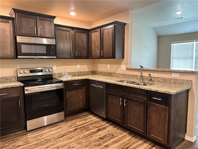 Building Photo - 2129 Brown Bear Ln