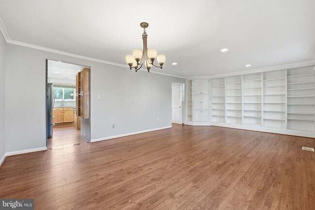 Building Photo - 1528 Goldenrain Ct