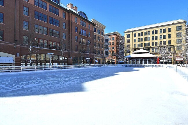 Building Photo - GREAT LOCATION!! Stunning 3BD/3.5BA luxury 4-level townhouse!