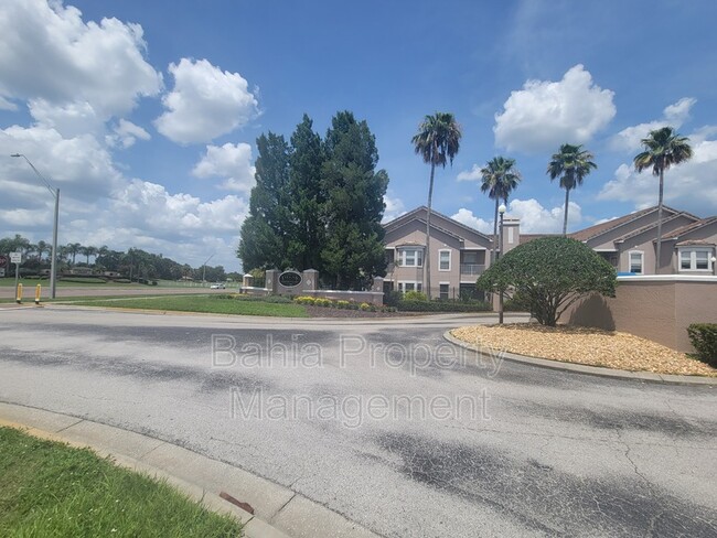 Building Photo - 18019 Villa Creek Dr