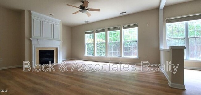 Building Photo - 410 Euphoria Cir