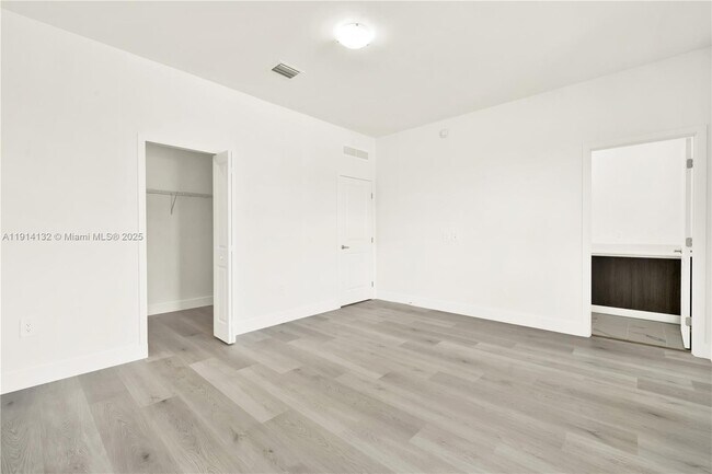 Building Photo - 34520 SW 191st Ct