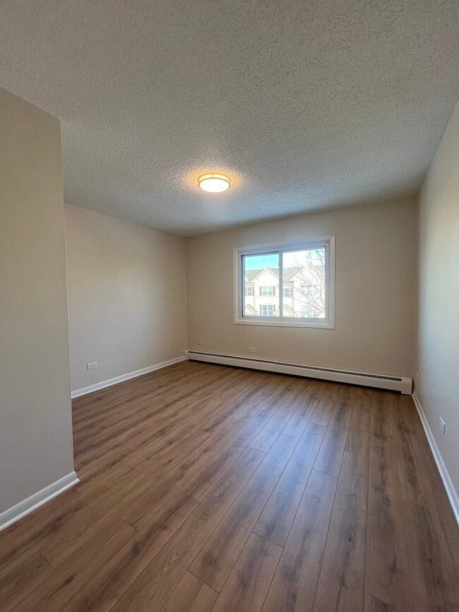 Building Photo - 1279 Harding Ave