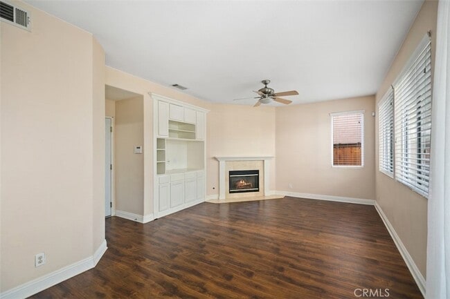 Building Photo - 9 Acorn Ridge