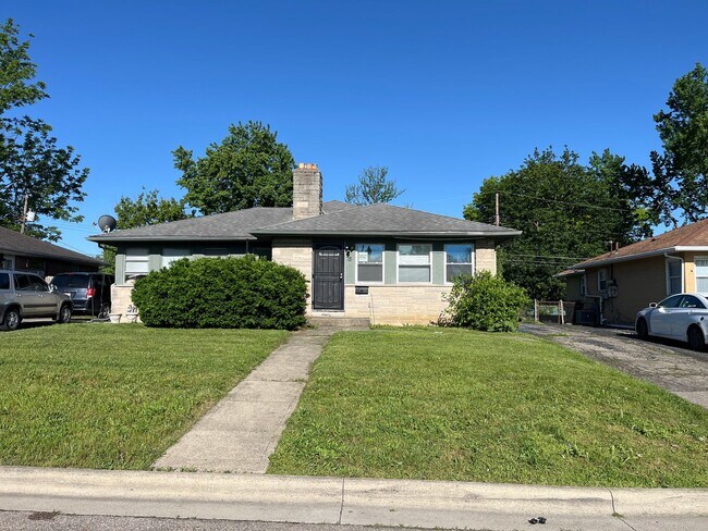 Primary Photo - 781-783 S Kellner Rd