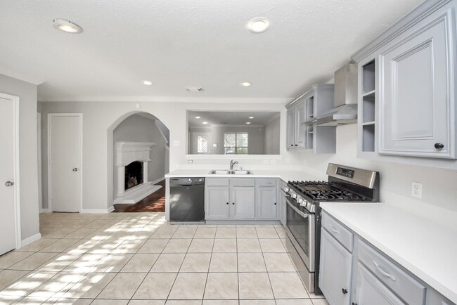 Building Photo - 19019 Remington Park Dr