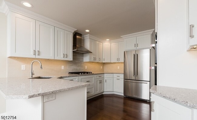 Building Photo - 255 Riveredge Dr