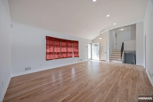 Building Photo - 327 Webster Dr