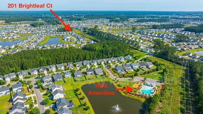 Building Photo - 201 Bigleaf Ct