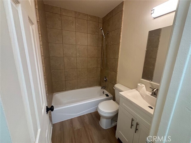 Building Photo - 144 W Hillsdale St