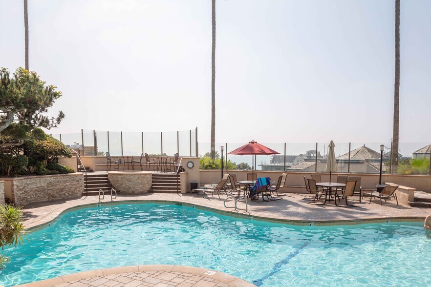 Building Photo - 640 The Village