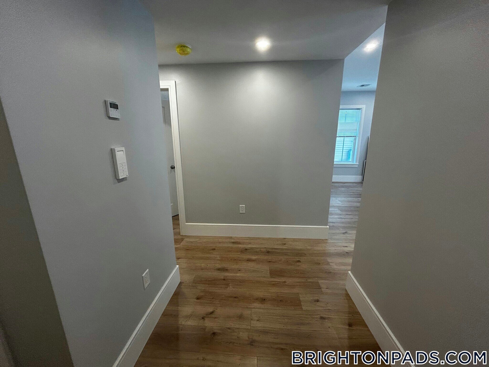 Building Photo - 124 Kenrick St