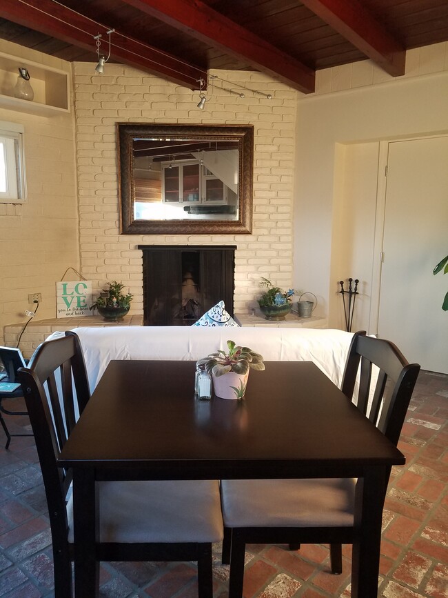 Cozy Dining for Two - 34 60th Pl