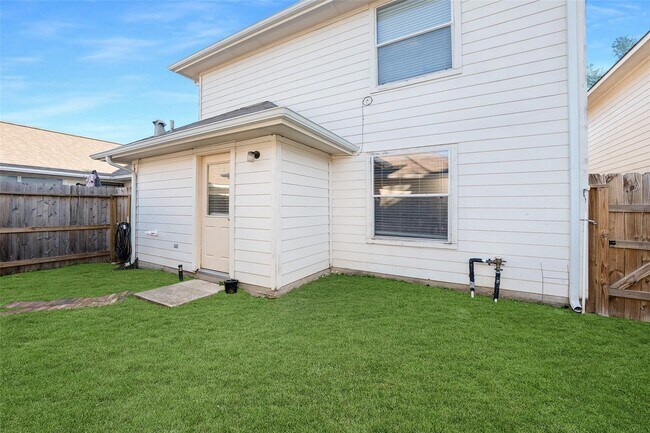 Building Photo - 6423 Austinville Dr