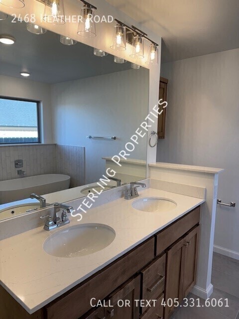 Building Photo - 2468 Heather Rd