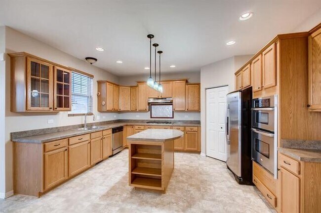 Building Photo - 21406 South Prairie Landing Lane, Shorewoo...