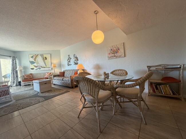 Building Photo - 5650-5A1A A1A S