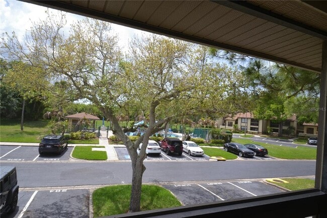 Building Photo - 284 Woodlake Wynde